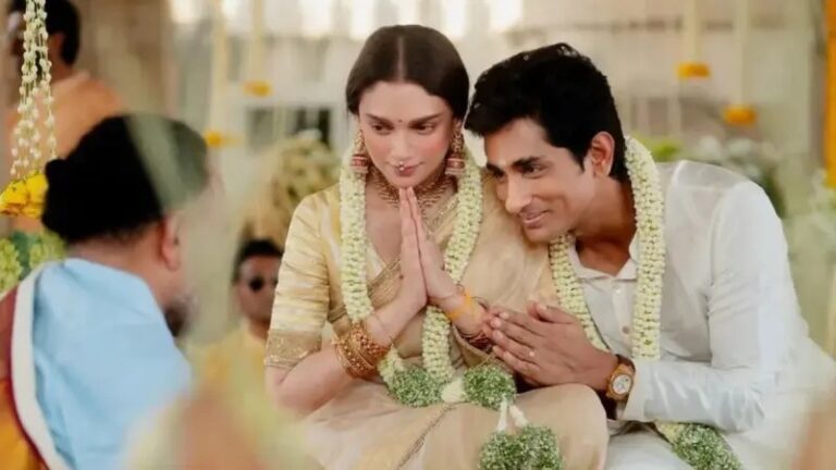 Aditi-Siddharth: मंदिर में शादी के बाद किले में रॉयल वेडिंग, लाल लहंगे में अदिति दिखीं बेहद खूबसूरत