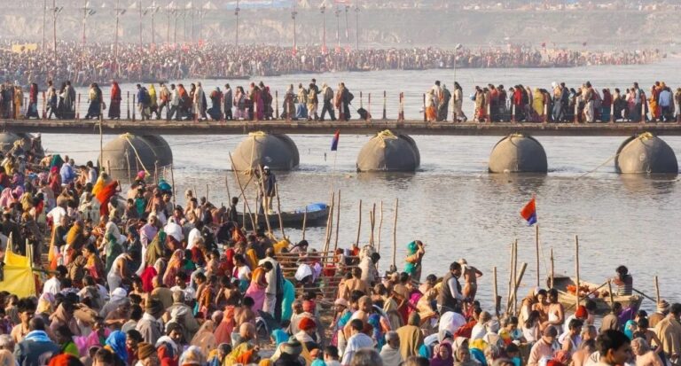 Maha Kumbh 2025: महाकुंभ मेले में जाने की सोच रहे हैं? तो इन सस्ती ठहरने की जगहों पर रुकना होगा सबसे बेहतर