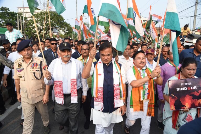 आपरेशन सिंदूर : भाजपा के नेतृत्व में गुवाहाटी में निकली तिरंगा यात्रा