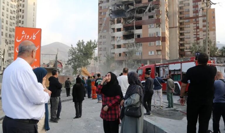 ईरान का इजराइल पर जवाबी हमला, 100 से ज्यादा ड्रोन दागे