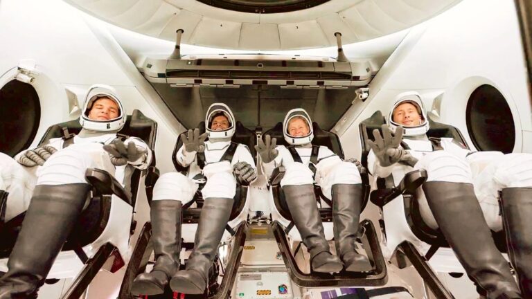 अंतरराष्ट्रीय अंतरिक्ष स्टेशन से जुड़ा शुभांशु का स्पेसक्राफ्ट, 14 दिनों बाद धरती पर लौटेंगे