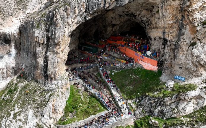 अमरनाथ यात्राः 7,307 तीर्थयात्रियों का एक और जत्था जम्मू से रवाना