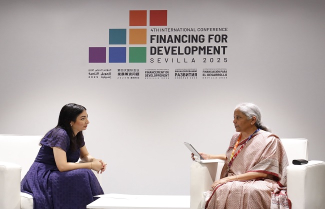 सीतारमण ने स्पेन के एफएफडी4 शिखर सम्मेलन में भारत के सुधारों, निवेश अवसरों पर दिया जोर