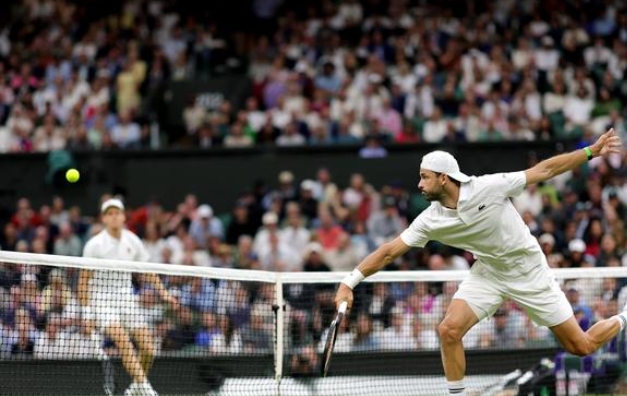 विंबलडन 2025: डिमिट्रोव के रिटायर होने से क्वार्टरफाइनल में पहुंचे जैनिक सिनर