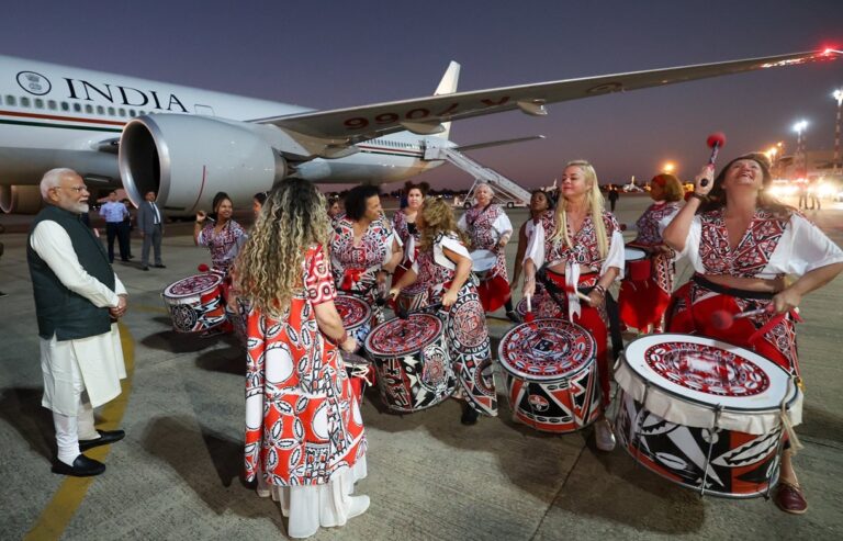 प्रधानमंत्री मोदी पहुंचे ब्रासीलिया, हवाई अड्डे और होटल पर जोरदार स्वागत