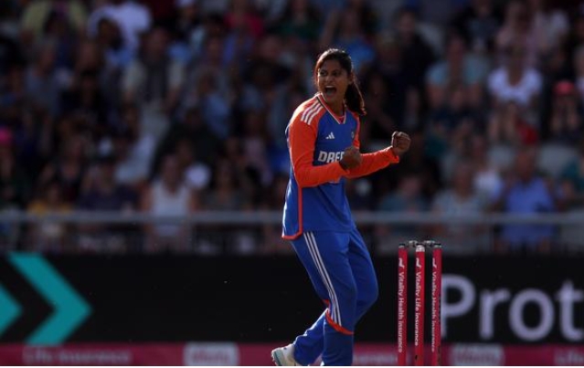 महिला क्रिकेट: भारत ने चौथे टी-20 में इंग्लैंड को छह विकेट से हराया, सीरीज़ पर किया कब्जा