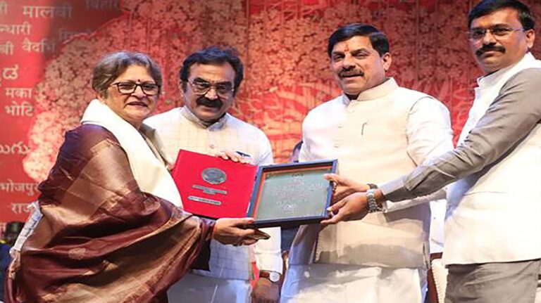 मुख्यमंत्री डॉ. मोहन यादव: “मां और मातृभाषा से बड़ा कोई नहीं