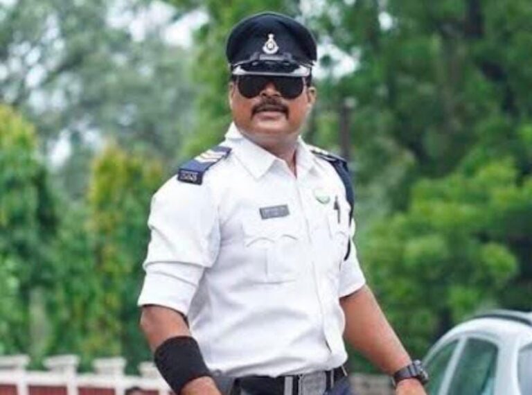 इंदौर में ट्रैफिक कांस्टेबल रणजीत सिंह लाइन अटैच