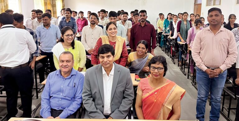 हिन्दी पखवाड़ा: शासकीय महाविद्यालय राऊ में आयोजित हुआ विशेष परिसंवाद