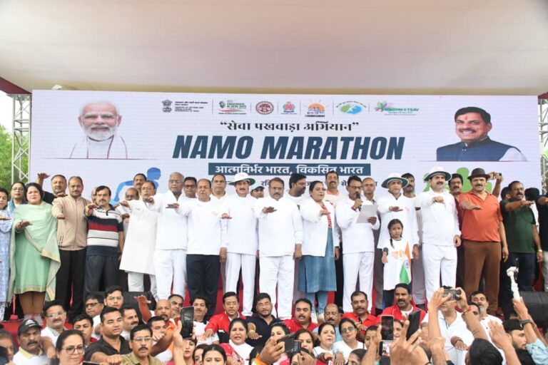इंदौर में भव्य नमो मैराथन, 12 से 15 हजार युवा दौड़े