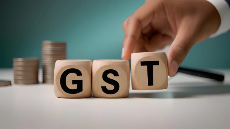 GST 2.0: नई दरें आज से प्रभावी, रसोई के सामान, दवा समेत वाहन हुए सस्ते