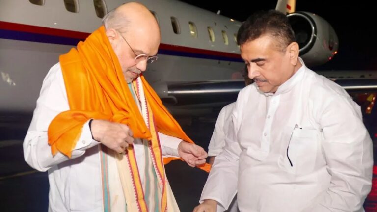 अमित शाह का पश्चिम बंगाल दौरा, कालीघाट में पूजा और ‘ऑपरेशन सिंदूर’ थीम पंडाल का उद्घाटन