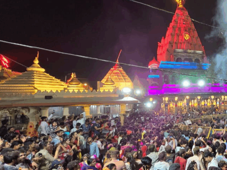 उज्जैन महाकाल मंदिर में सुरक्षा कड़ी