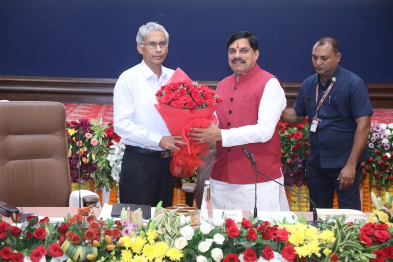 मुख्यमंत्री डॉ. मोहन यादव का कलेक्टर-कमिश्नर कांफ्रेंस में स्वागत