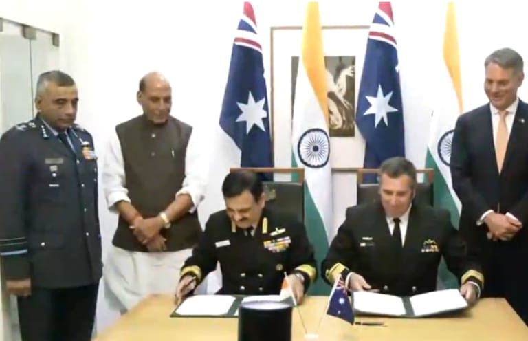 भारत और ऑस्ट्रेलिया ने सशस्त्र बलों के बीच परिचालन साझेदारी को मजबूत करने के लिए रक्षा समझौते किए