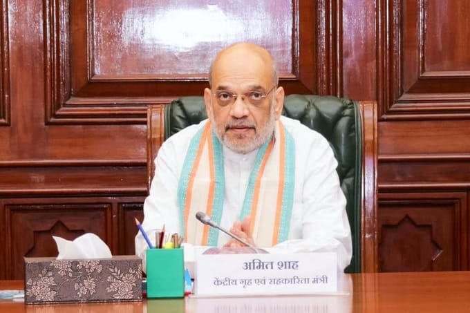 गृह मंत्री अमित शाह ने जम्मू-कश्मीर में सुरक्षा परिदृश्य की समीक्षा की