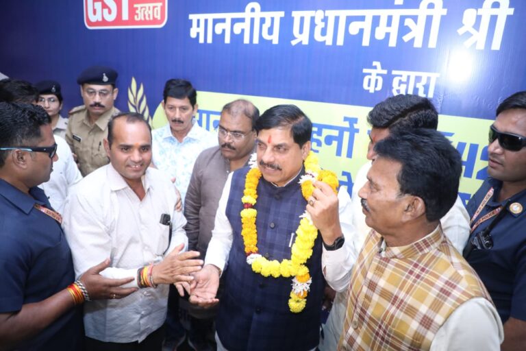 अन्नदाता सम्मान कार्यक्रम में मुख्यमंत्री डॉ. मोहन यादव ने किसानों को किया सम्मानित