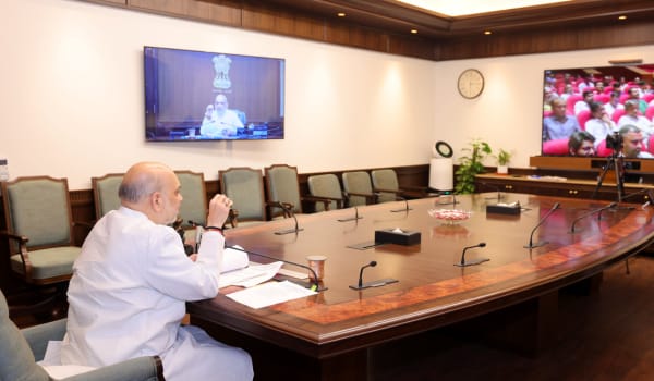 गृह मंत्री अमित शाह ने अहमदाबाद में साणंद-खोराज छह-लेन सड़क का शिलान्यास किया