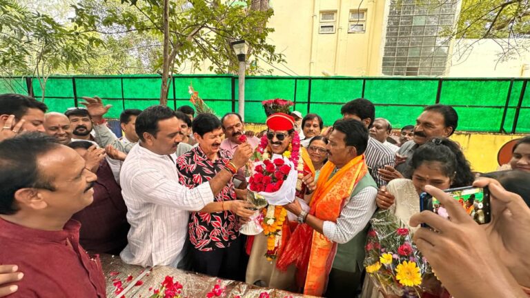 सांसद शंकर लालवानी का दीपावली मिलन समारोह: इंदौर में उमड़ा उत्साह और जनसमूह