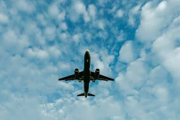 अमेरिका में सरकारी बंद का बड़ा असर: 4000 से अधिक उड़ानें विलंबित, 118 उड़ानें रद्द