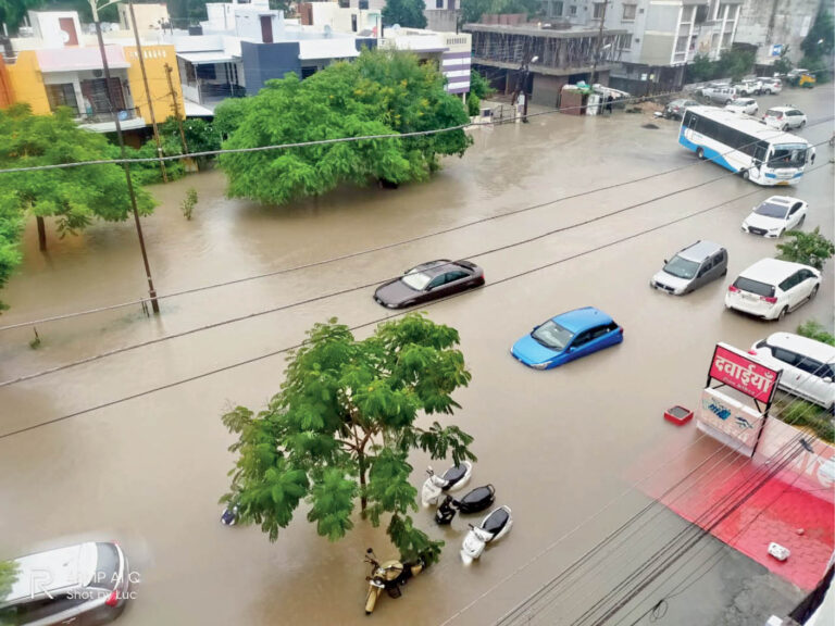 24 घंटे में इंदौर में रिकॉर्ड बारिश, कुल आंकड़ा 40 इंच के पार