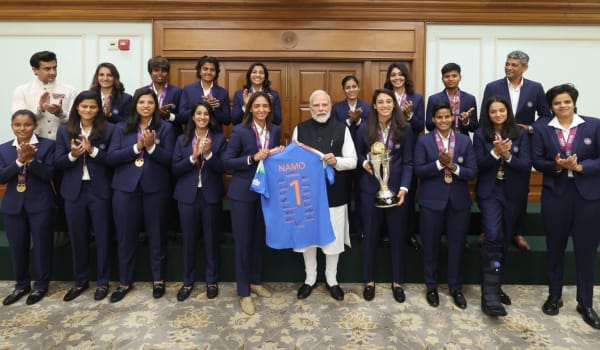 प्रधानमंत्री मोदी ने विश्व चैंपियन भारतीय महिला क्रिकेट टीम से मुलाकात की, फिट इंडिया अभियान को आगे बढ़ाने का आह्वान