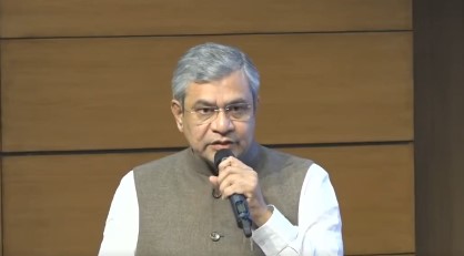 केंद्रीय मंत्रिमंडल ने दिल्ली कार विस्फोट आतंकी हमले की निंदा की, पीड़ितों को श्रद्धांजलि दी