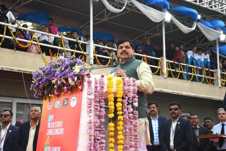 भोपाल में 8वीं इंटर स्टेट चैलेंजर्स और 45वीं जूनियर नेशनल रोइंग चैंपियनशिप का शुभारंभ