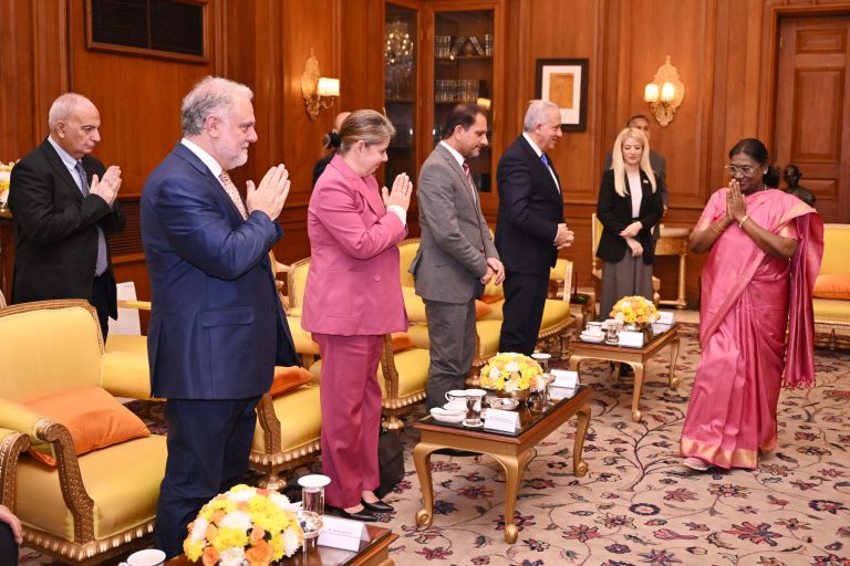 साइप्रस के संसदीय प्रतिनिधिमंडल ने राष्ट्रपति द्रौपदी मुर्मु से भेंट की