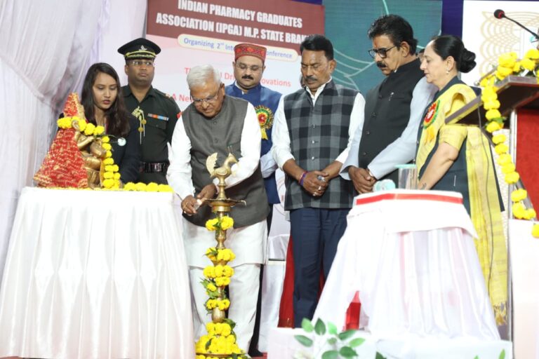 चिकित्सा व फार्मेसी अनुसंधान मानव जीवन की सुरक्षा की आधारशिला – राज्यपाल श्री मंगुभाई पटेल