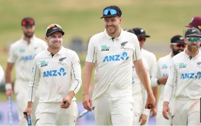 न्यूजीलैंड ने तीसरे टेस्ट में वेस्टइंडीज को 323 रन से हराकर 2-0 से जीती सीरीज