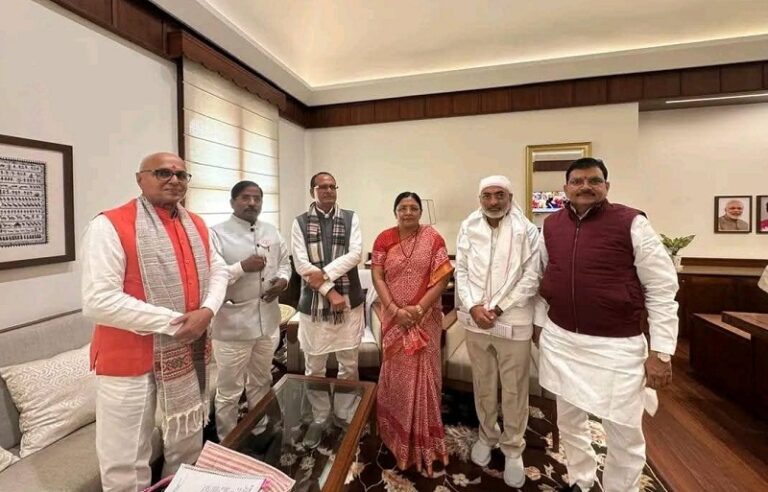 केंद्रीय कृषि मंत्री से मिला प्रतिनिधिमंडल, किसानों की समस्याओं को लेकर किया संवाद