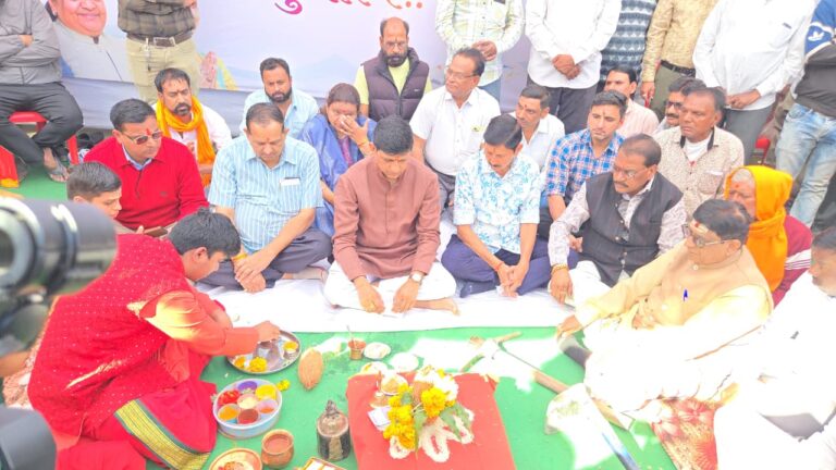 विधानसभा क्षेत्र क्रमांक 2 में महापौर एवं विधायक ने किया नई सड़क का भूमिपूजन, ₹16.76 करोड़ से होगा निर्माण कार्य