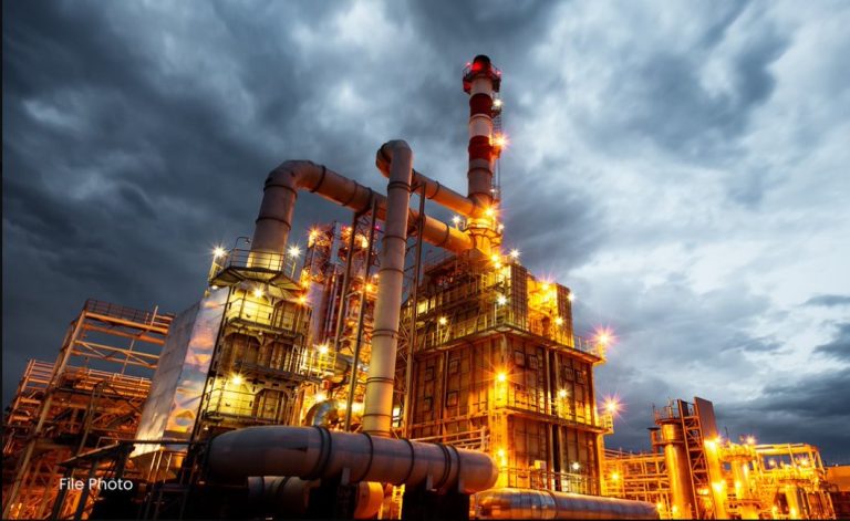 नवंबर में आठ प्रमुख उद्योगों के संयुक्त सूचकांक में 1.8% की वृद्धि, सीमेंट और इस्पात में मजबूत उछाल