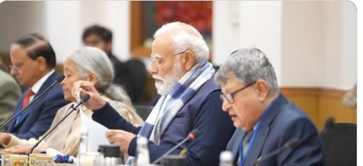 प्रधानमंत्री नरेंद्र मोदी ने नीति आयोग में अर्थशास्त्रियों व विशेषज्ञों से विकसित भारत का एजेंडा विषय पर चर्चा की