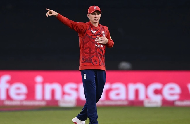 टी-20 विश्व कप के लिए इंग्लैंड की 15 सदस्यीय अस्थायी टीम घोषित, जोश टंग को मिला मौका