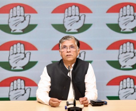 कांग्रेस ने संभल के सीजेएम के तबादले पर सुप्रीम कोर्ट से स्वतः संज्ञान लेने की मांग की