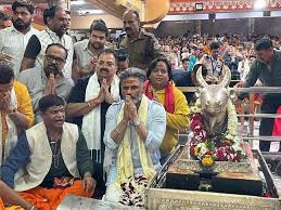 फिल्म अभिनेता सुनील शेट्टी ने महाकाल मंदिर में किए महाअराधना के दर्शन