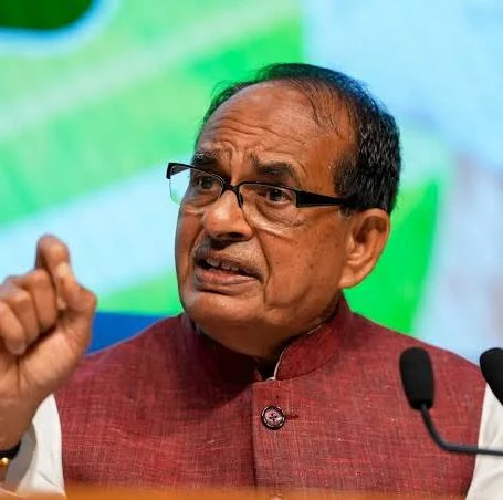 कृषि मंत्री शिवराज सिंह चौहान ने कांग्रेस पर जनता को गुमराह करने का आरोप लगाया