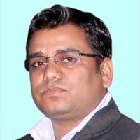 मोबाइल फोबिया: बढ़ता स्क्रीन टाइम बना मानसिक और शारीरिक बीमारियों का बड़ा खतरा