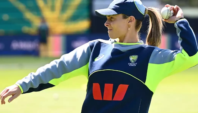 पीठ दर्द के कारण भारत सीरीज से बाहर हुईं ऑस्ट्रेलियाई ऑलराउंडर सोफी मोलिनेक्स