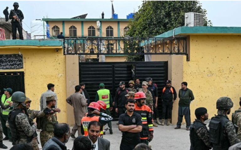 इस्लामाबाद में इमामबाड़े में आत्मघाती हमला, 32 की मौत, 169 घायल; तीन हिरासत में