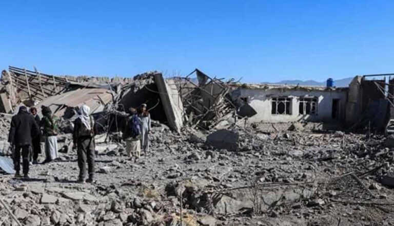 पाकिस्तान का दावा: अफगानिस्तान बॉर्डर पर हवाई हमले में 70 आतंकवादी ढेर