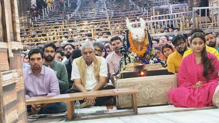 जगदीप धनखड़ ने महाकालेश्वर मंदिर में किए भस्म आरती दर्शन