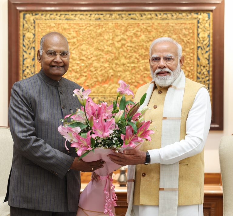 Narendra Modi ने ‘सेवा तीर्थ’ में Ram Nath Kovind से की मुलाकात