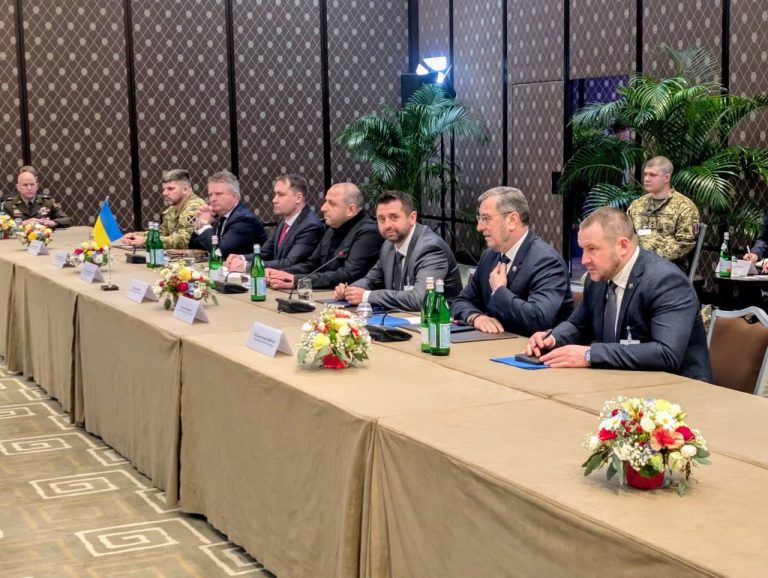 जिनेवा में रूस-यूक्रेन शांति वार्ता का पहला दिन समाप्त, आज फिर शुरू होगी बातचीत