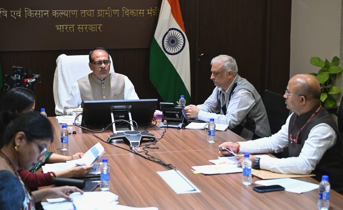 कृषि मंत्री शिवराज सिंह चौहान ने राज्यों को 31 मार्च तक केंद्रीय निधियों का 100% उपयोग करने का निर्देश दिया