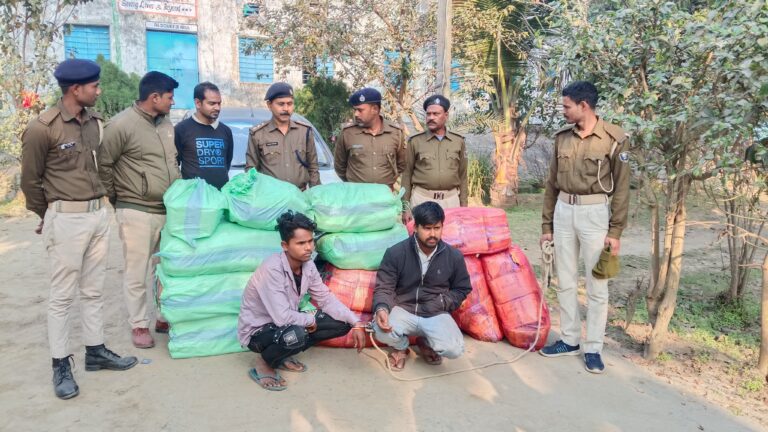 सिमराही पुलिस की बड़ी कार्रवाई: 45 कार्टन देशी शराब सहित दो गिरफ्तार