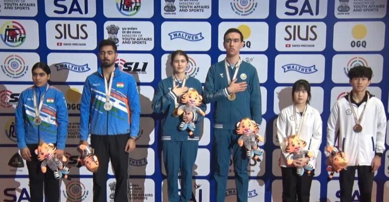 एशियाई शूटिंग : सुरुचि सिंह, सम्राट राणा को 10 मीटर एयर पिस्टल मिक्स्ड टीम स्पर्धा में रजत