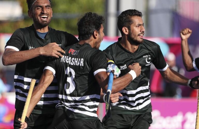 पाकिस्तान ने हॉकी कप्तान अम्माद बट पर दो साल का प्रतिबंध रद्द किया